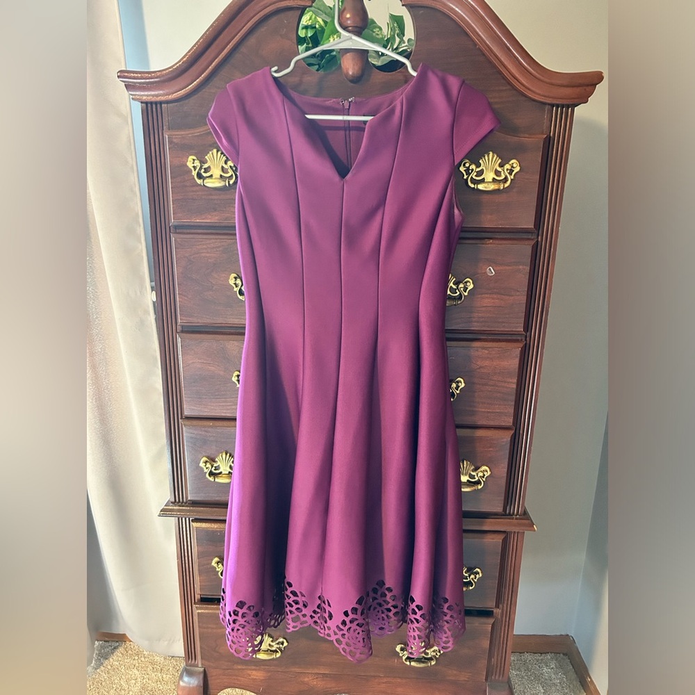 Purple Roz & Ali dress, size 4, perfect condition